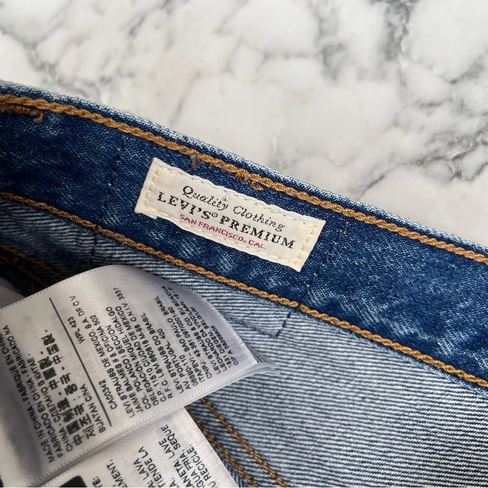 Levi’s premium cut off denim jean shorts 501 button fly women’s size 28 - Picture 7 of 9